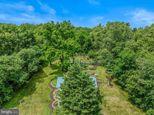 2 TIMBER LN, Harpers Ferry, WV 25425