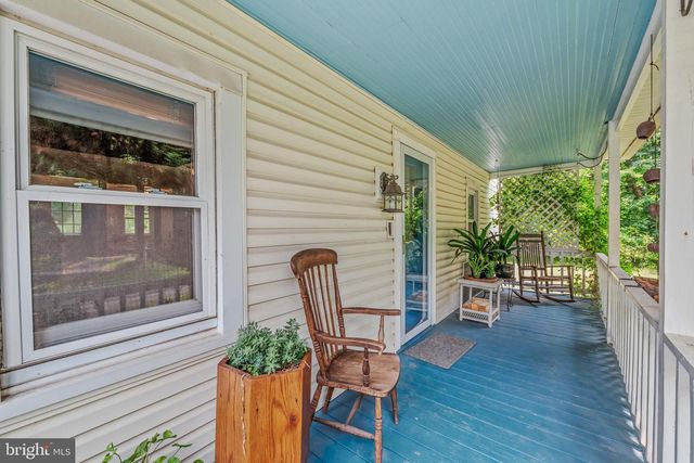 2 TIMBER LN, Harpers Ferry, WV 25425