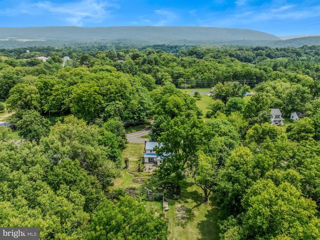 2 TIMBER LN, Harpers Ferry, WV 25425
