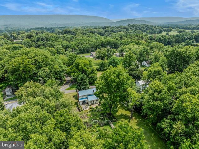 2 TIMBER LN, Harpers Ferry, WV 25425