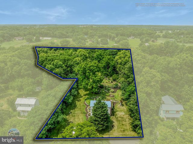 2 TIMBER LN, Harpers Ferry, WV 25425