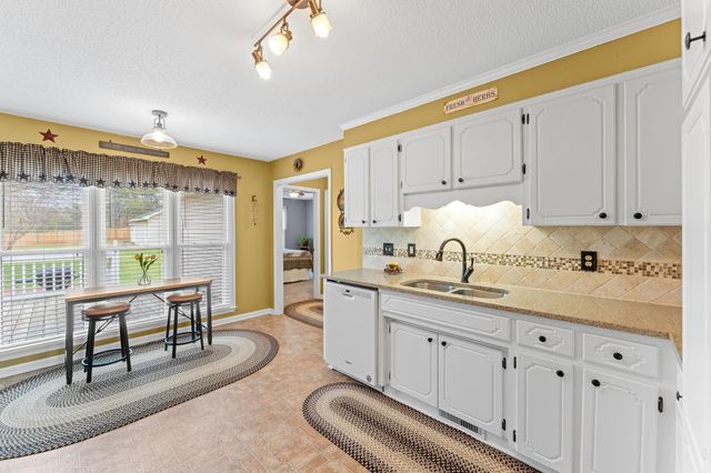 457 Cresthaven Drive, Boiling Springs, SC 29316