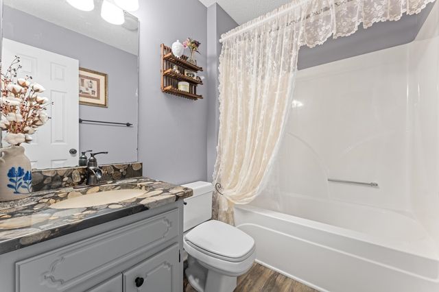457 Cresthaven Drive, Boiling Springs, SC 29316