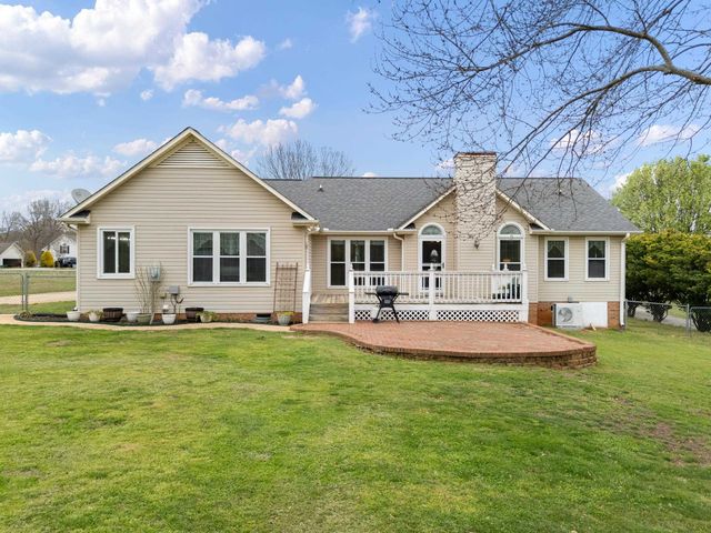 457 Cresthaven Drive, Boiling Springs, SC 29316