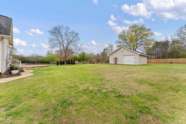 457 Cresthaven Drive, Boiling Springs, SC 29316