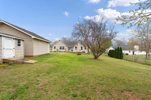 457 Cresthaven Drive, Boiling Springs, SC 29316