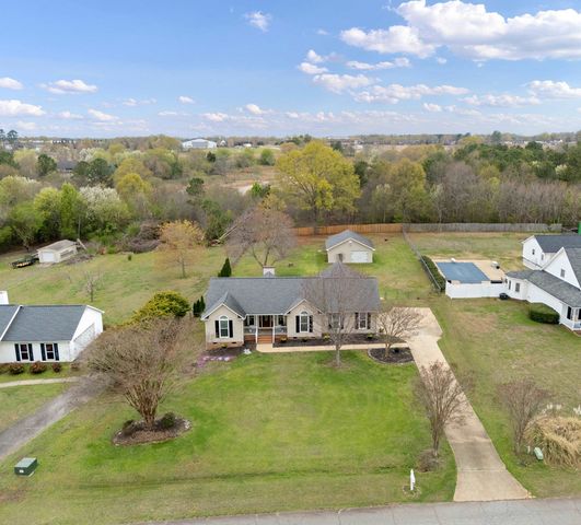 457 Cresthaven Drive, Boiling Springs, SC 29316
