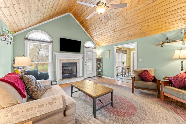 457 Cresthaven Drive, Boiling Springs, SC 29316