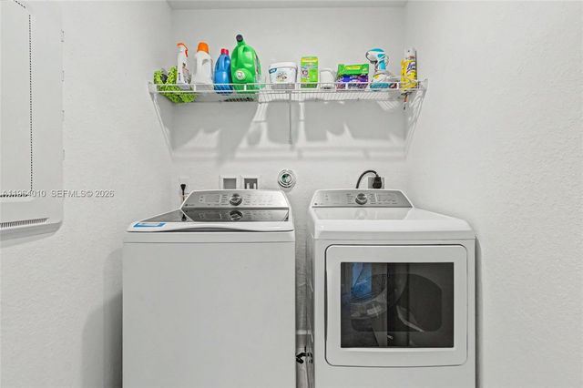 4303 Hammock Grove Dr, Lake Worth, FL 33467