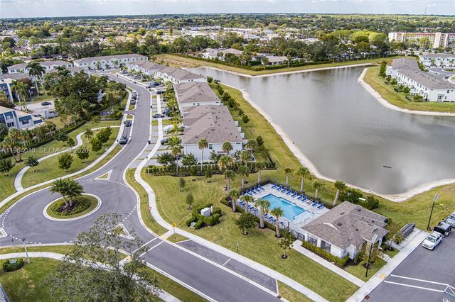 4303 Hammock Grove Dr, Lake Worth, FL 33467