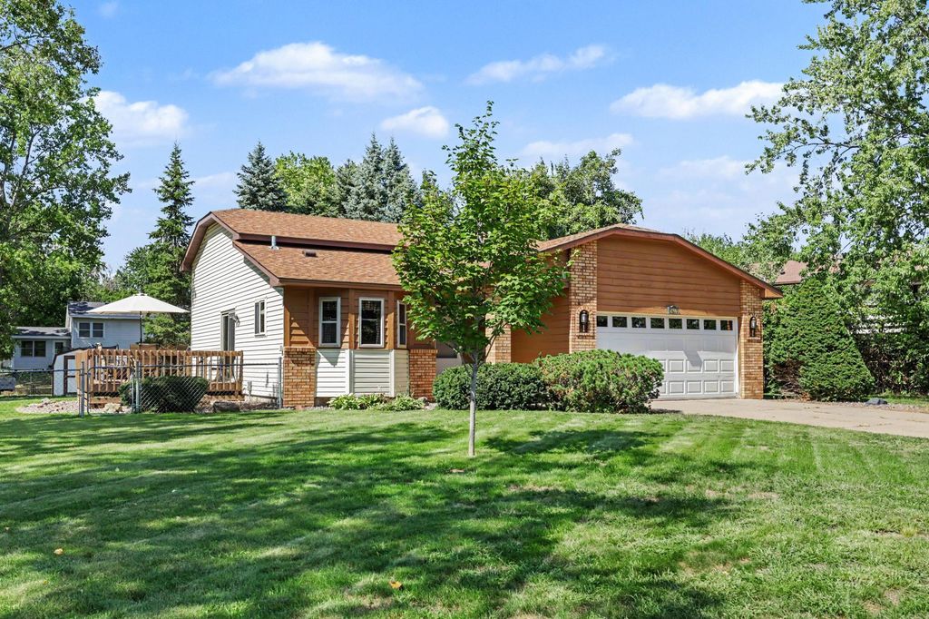 14372 Jonquil Street NW, Andover, MN 55304