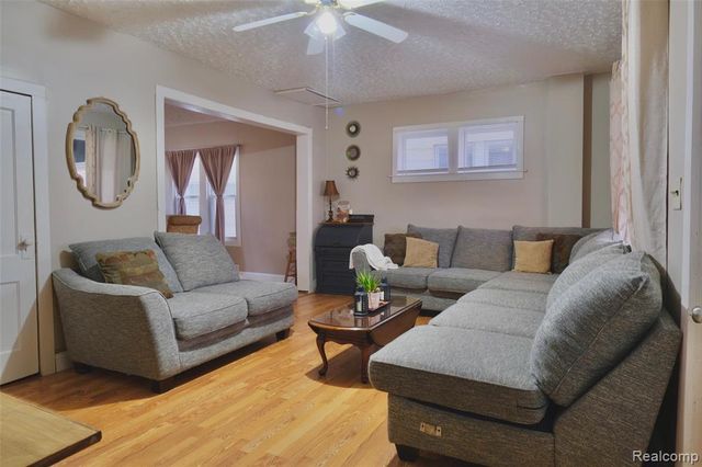 54 Abbott Street, River Rouge, MI 48218