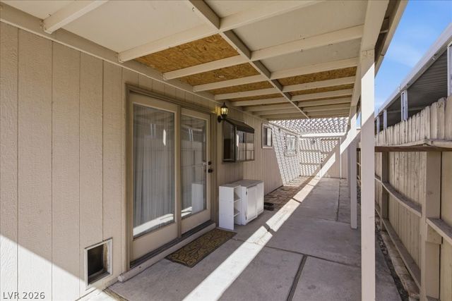 5260 North Lakewood Court, Las Vegas, NV 89120