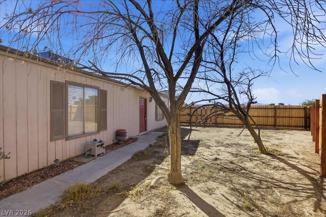 5260 North Lakewood Court, Las Vegas, NV 89120