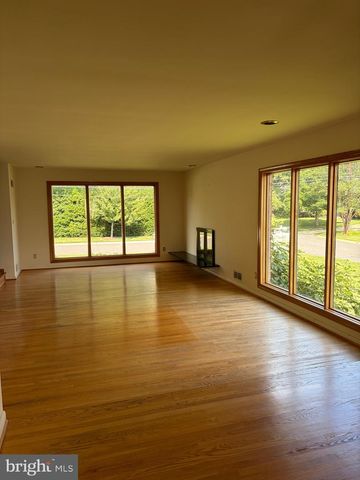5800 PLAINVIEW RD, Bethesda, MD 20817