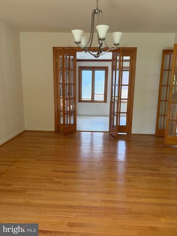 5800 PLAINVIEW RD, Bethesda, MD 20817