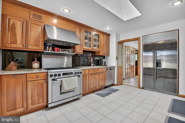 5800 PLAINVIEW RD, Bethesda, MD 20817