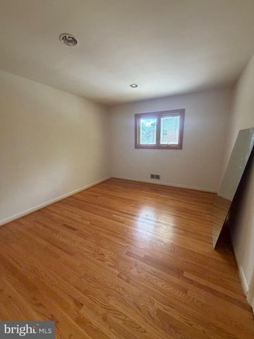 5800 PLAINVIEW RD, Bethesda, MD 20817