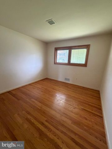 5800 PLAINVIEW RD, Bethesda, MD 20817