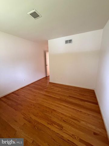 5800 PLAINVIEW RD, Bethesda, MD 20817