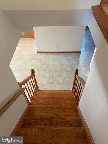 5800 PLAINVIEW RD, Bethesda, MD 20817