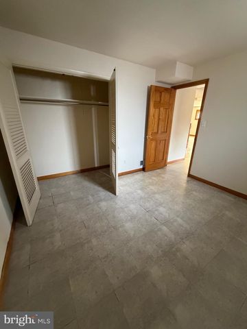 5800 PLAINVIEW RD, Bethesda, MD 20817