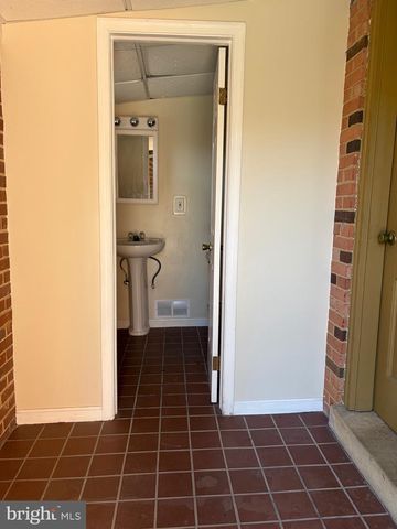 5800 PLAINVIEW RD, Bethesda, MD 20817