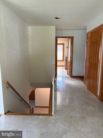 5800 PLAINVIEW RD, Bethesda, MD 20817