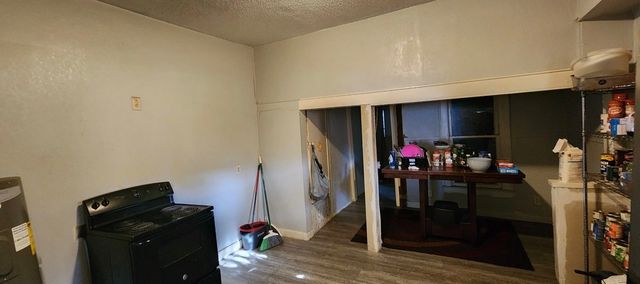 1320 Elmwood Avenue, Fort Worth, TX 76104