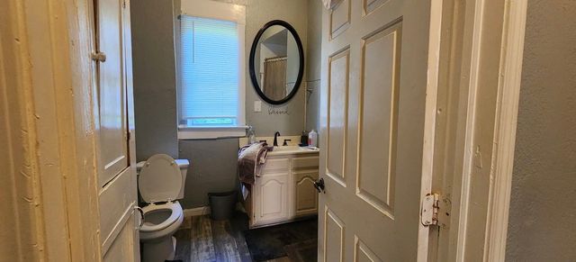 1320 Elmwood Avenue, Fort Worth, TX 76104