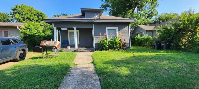 1320 Elmwood Avenue, Fort Worth, TX 76104