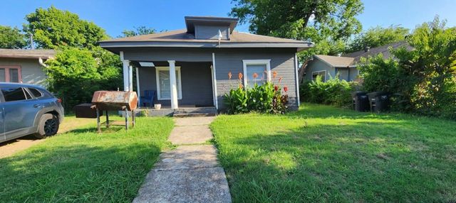 1320 Elmwood Avenue, Fort Worth, TX 76104