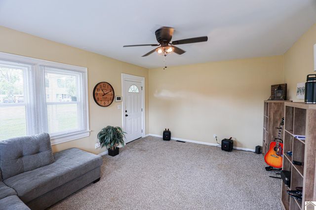 3039 Old Mayfield Rd, Paducah, KY 42003