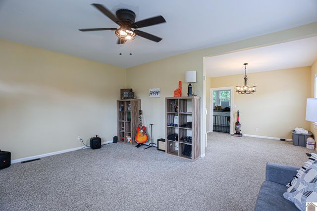 3039 Old Mayfield Rd, Paducah, KY 42003