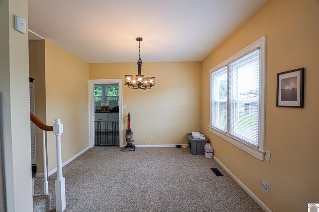 3039 Old Mayfield Rd, Paducah, KY 42003