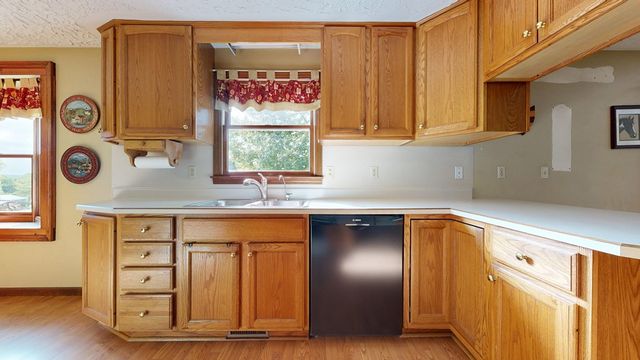 2202 Lakewood Dr, Mansfield, OH 44905