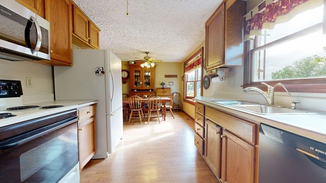 2202 Lakewood Dr, Mansfield, OH 44905