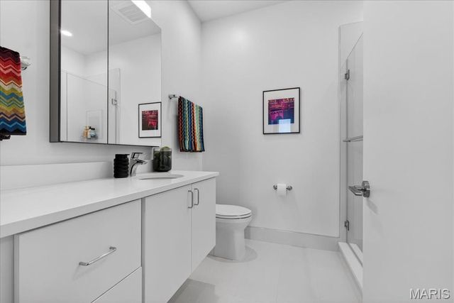 3842 Olive Street 2, St Louis, MO 63108