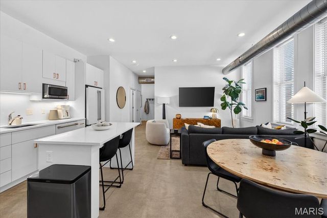 3842 Olive Street 2, St Louis, MO 63108