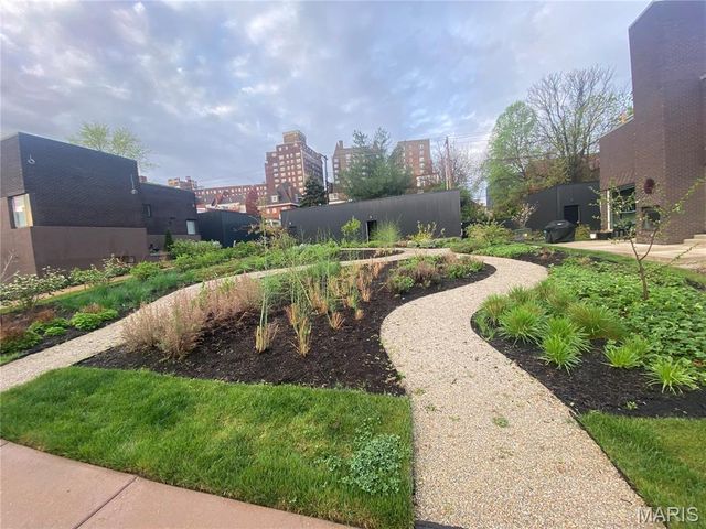 3842 Olive Street 2, St Louis, MO 63108