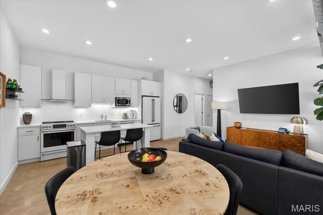 3842 Olive Street 2, St Louis, MO 63108