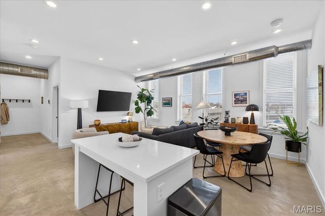 3842 Olive Street 2, St Louis, MO 63108