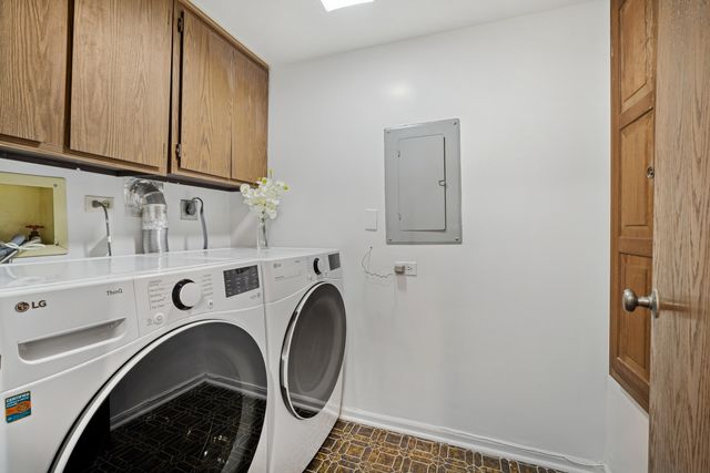 6400 N Cicero Avenue 315, Lincolnwood, IL 60712