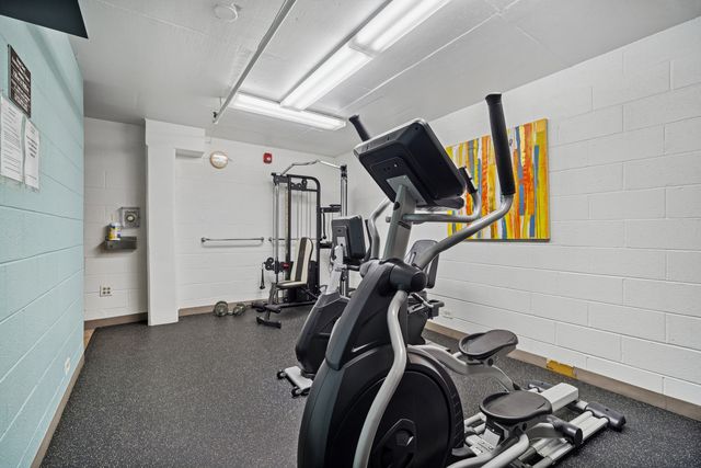 6400 N Cicero Avenue 315, Lincolnwood, IL 60712