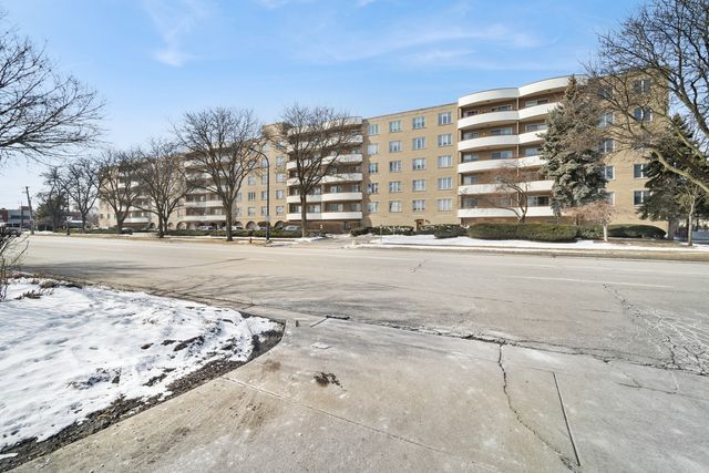 6400 N Cicero Avenue 315, Lincolnwood, IL 60712