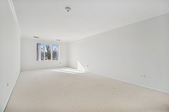 6400 N Cicero Avenue 315, Lincolnwood, IL 60712