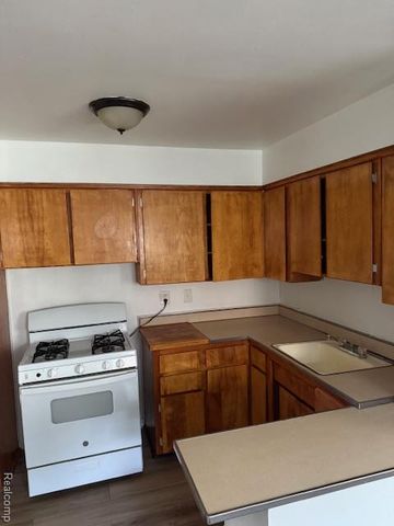 17274 Bentler Street, Detroit, MI 48219