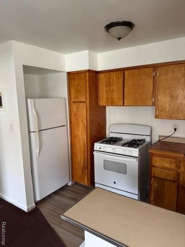 17274 Bentler Street, Detroit, MI 48219