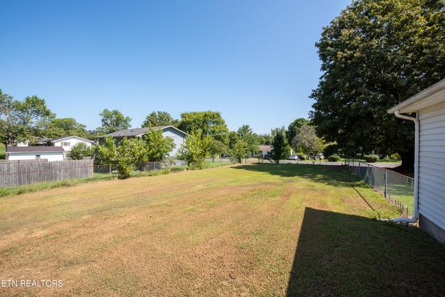 757 Lafollette Drive, Maryville, TN 37801