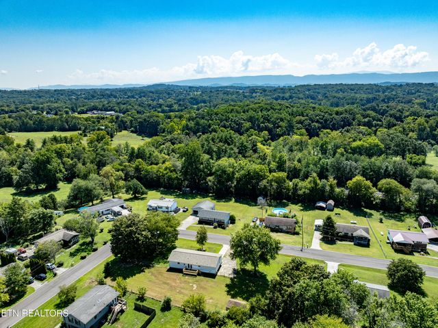 757 Lafollette Drive, Maryville, TN 37801
